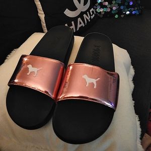 Women's Metallic Pink dog slides sandals size Large
